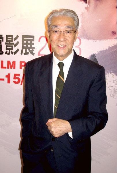周驄與太太陳綺華育有三女一子，太太於2018年因病逝世。