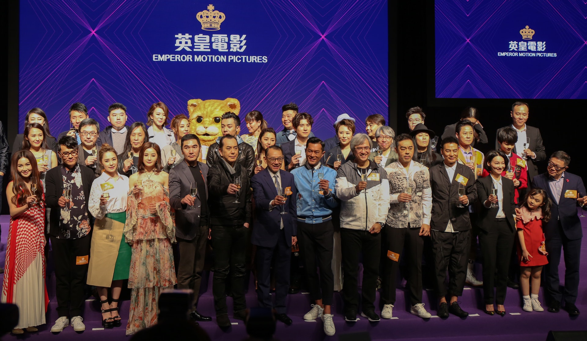 2017英皇電影項目巡禮今天在影視博覽舉行,人強馬壯,不過又係有古仔、青雲份兒。(張浩維攝) 2017英皇電影項目巡禮今天在影視博覽舉行,人強馬壯,不過又係有古仔、青雲份兒。(張浩維攝)