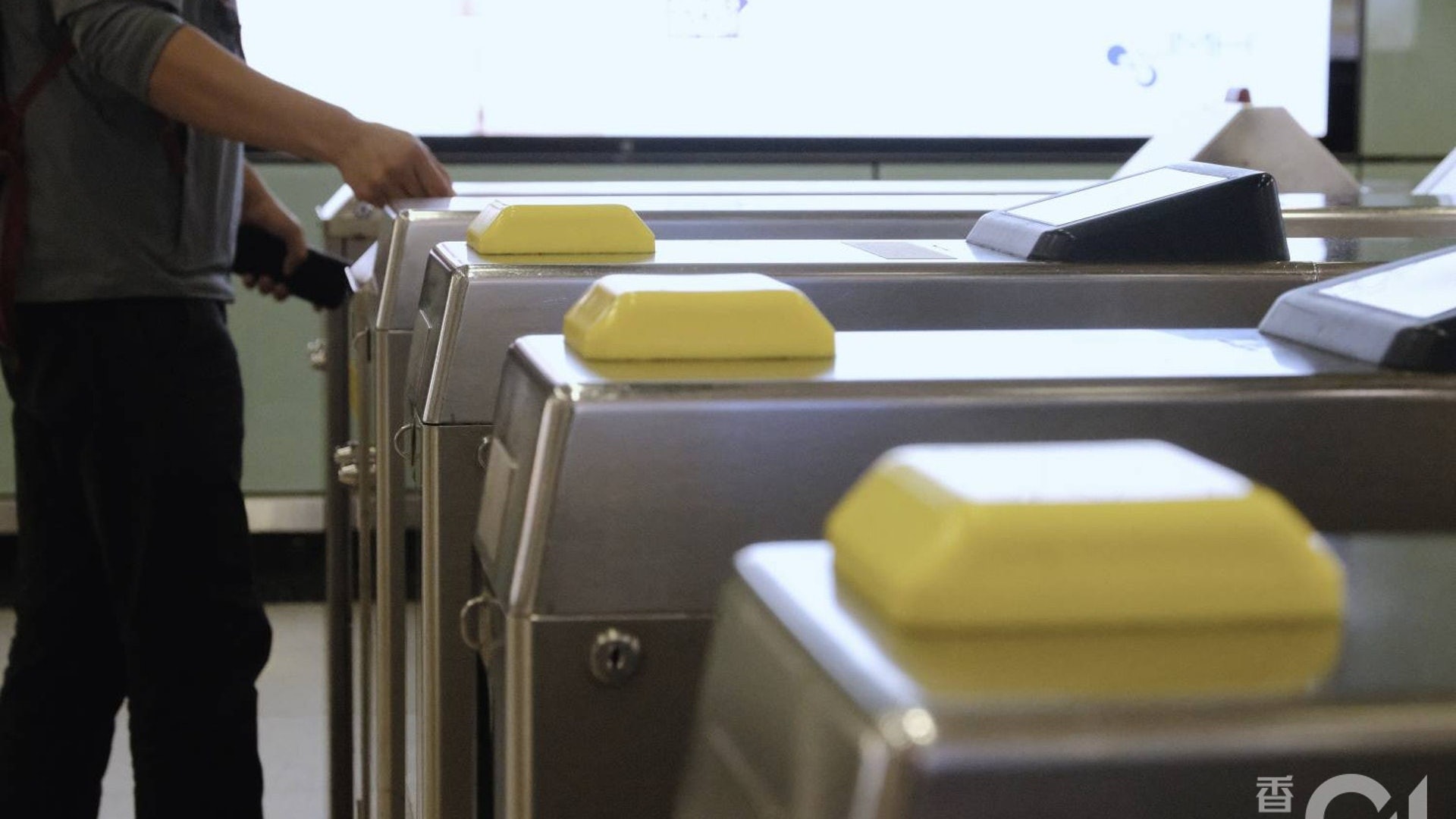 港鐵8折車費為期半年7月1日起生效 連同早鳥優惠最多可享45折 港鐵8折車費為期半年7月1日起生效 連同早鳥優惠最多可享45折