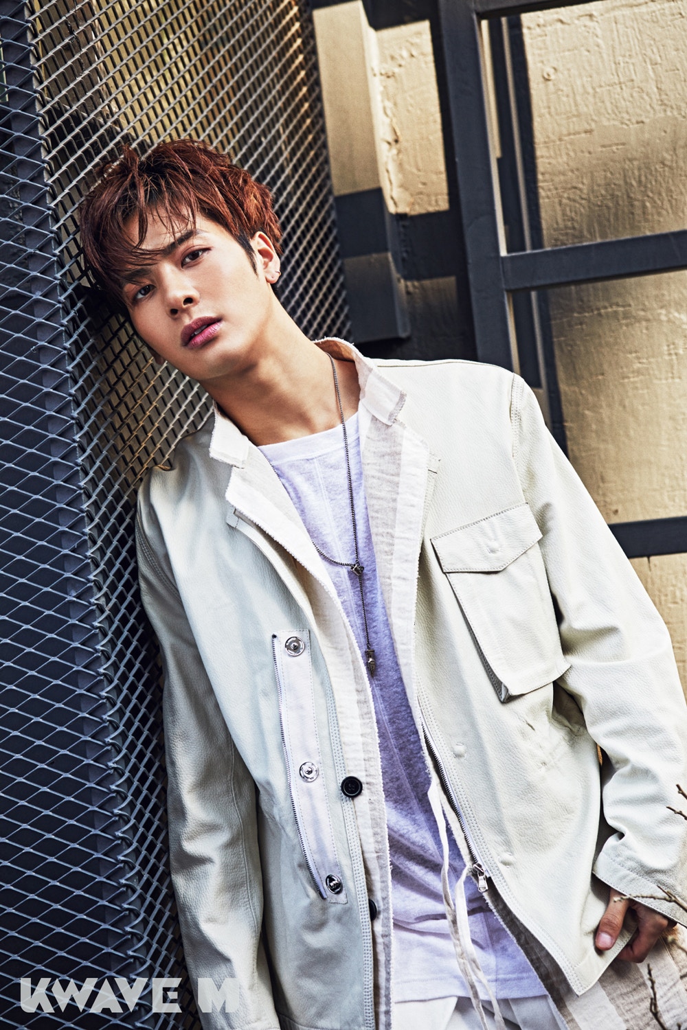 身體欠佳的GOT7成員Jackson原本應在昨日重新復工，但今日其所屬公司表示Jackson要延長休息時間，令粉絲都好擔心。（網上圖片）