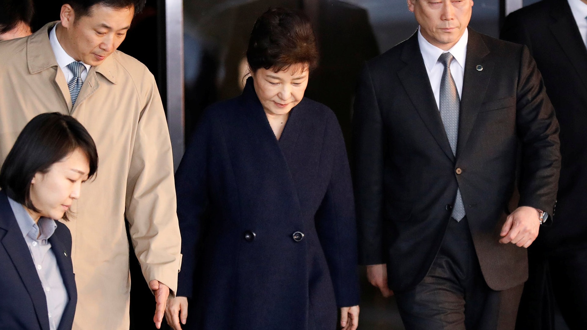 朴槿惠馬拉松式21小時問話結束 檢方短期將決定是否逮捕 朴槿惠馬拉松式21小時問話結束 檢方短期將決定是否逮捕