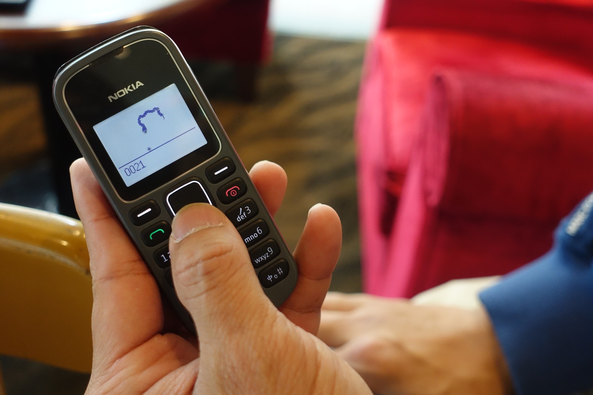 nokia回歸 上 那些年的3310 重遇貪食蛇 入鈴聲回憶返晒嚟 香港01 社區專題