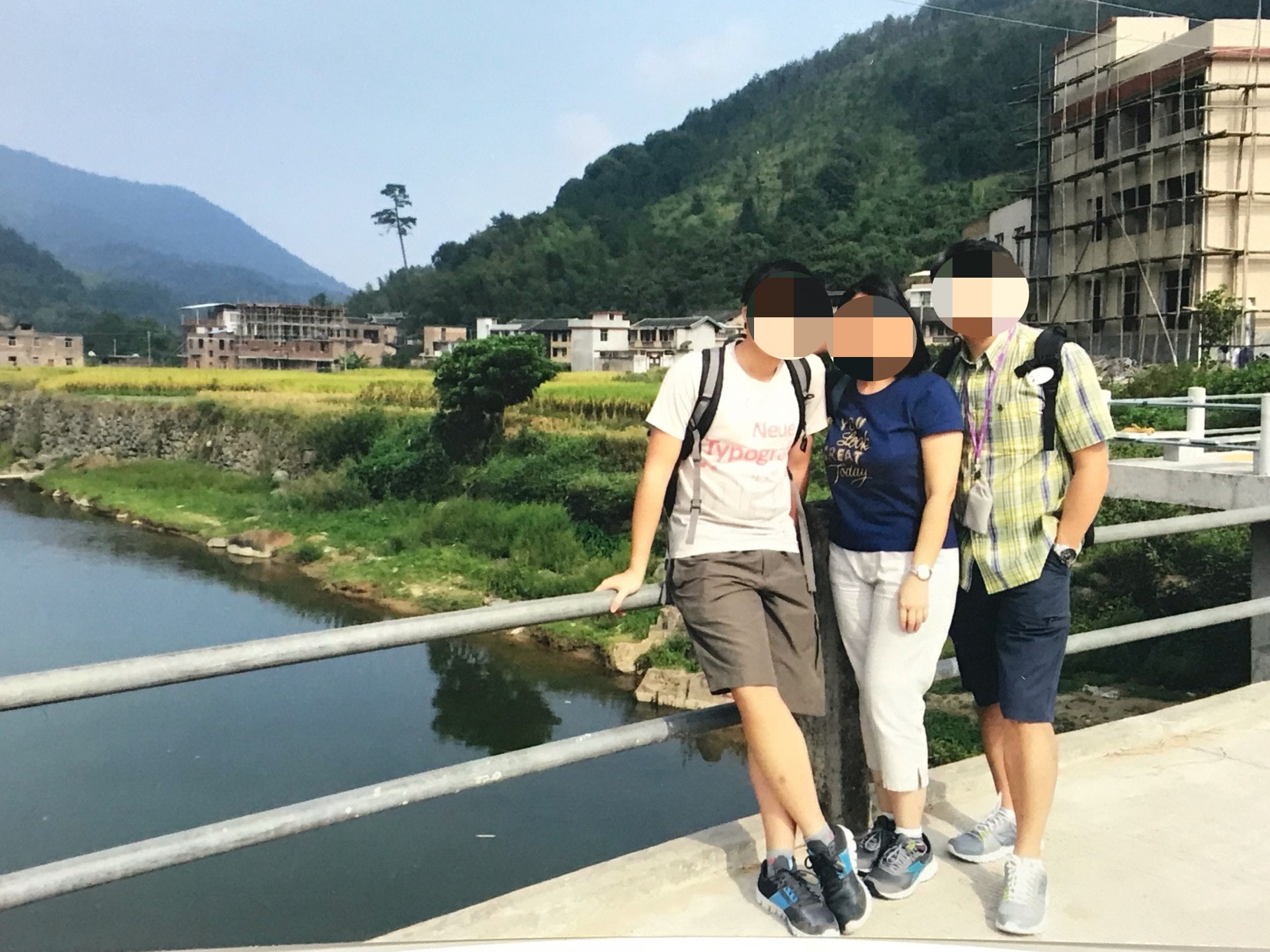 梁先生是太太心中的好先生、好丈夫。圖為梁先生一家三口旅行時的家庭照。 (受訪者提供) 梁先生是太太心中的好先生、好丈夫。圖為梁先生一家三口旅行時的家庭照。 (受訪者提供)