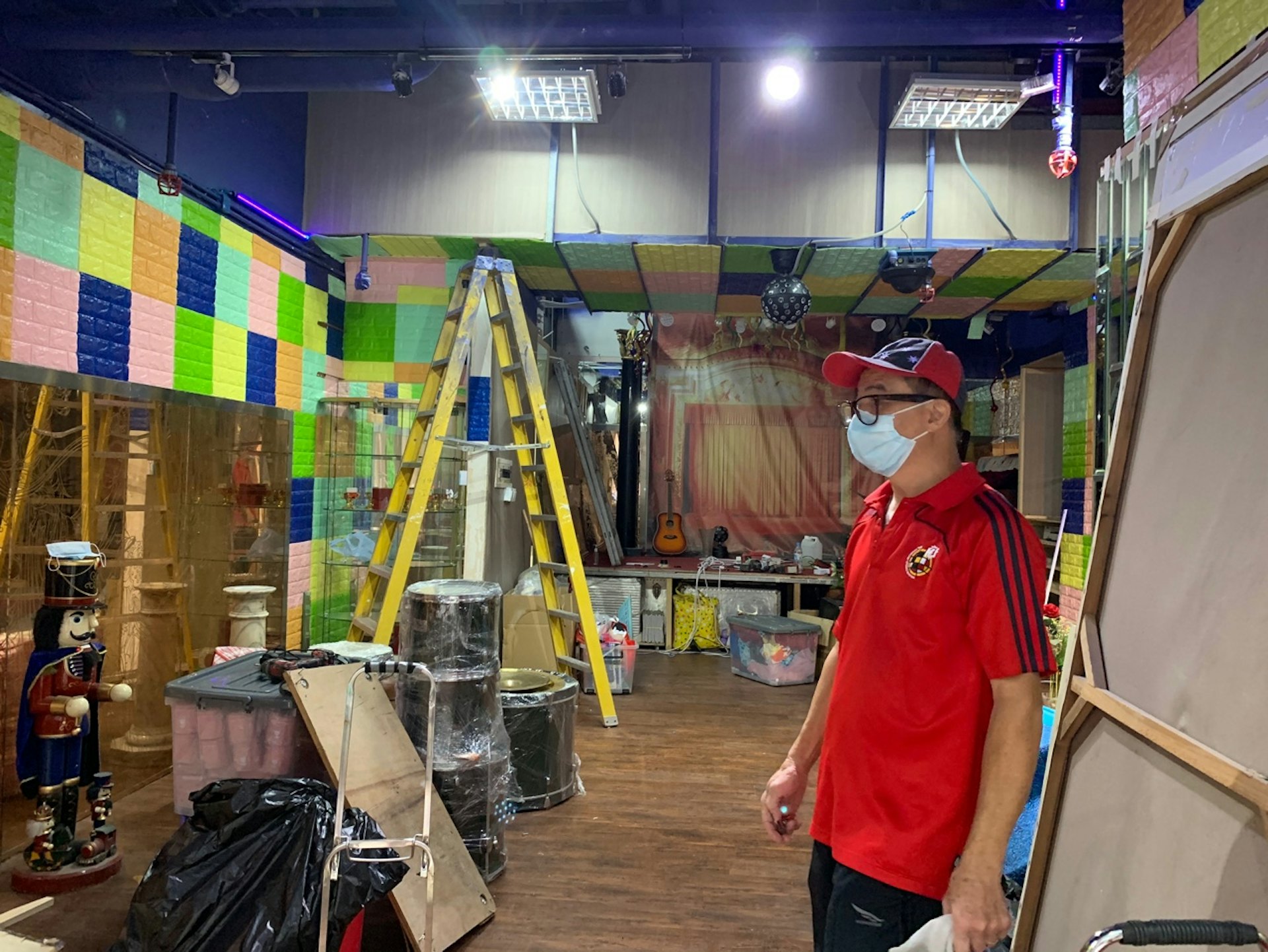 梅艷芳的哥哥梅啟明計劃於城市花園舖開設梅艷芳紀念館。(梁煥敏攝) 梅艷芳的哥哥梅啟明計劃於城市花園舖開設梅艷芳紀念館。(梁煥敏攝)