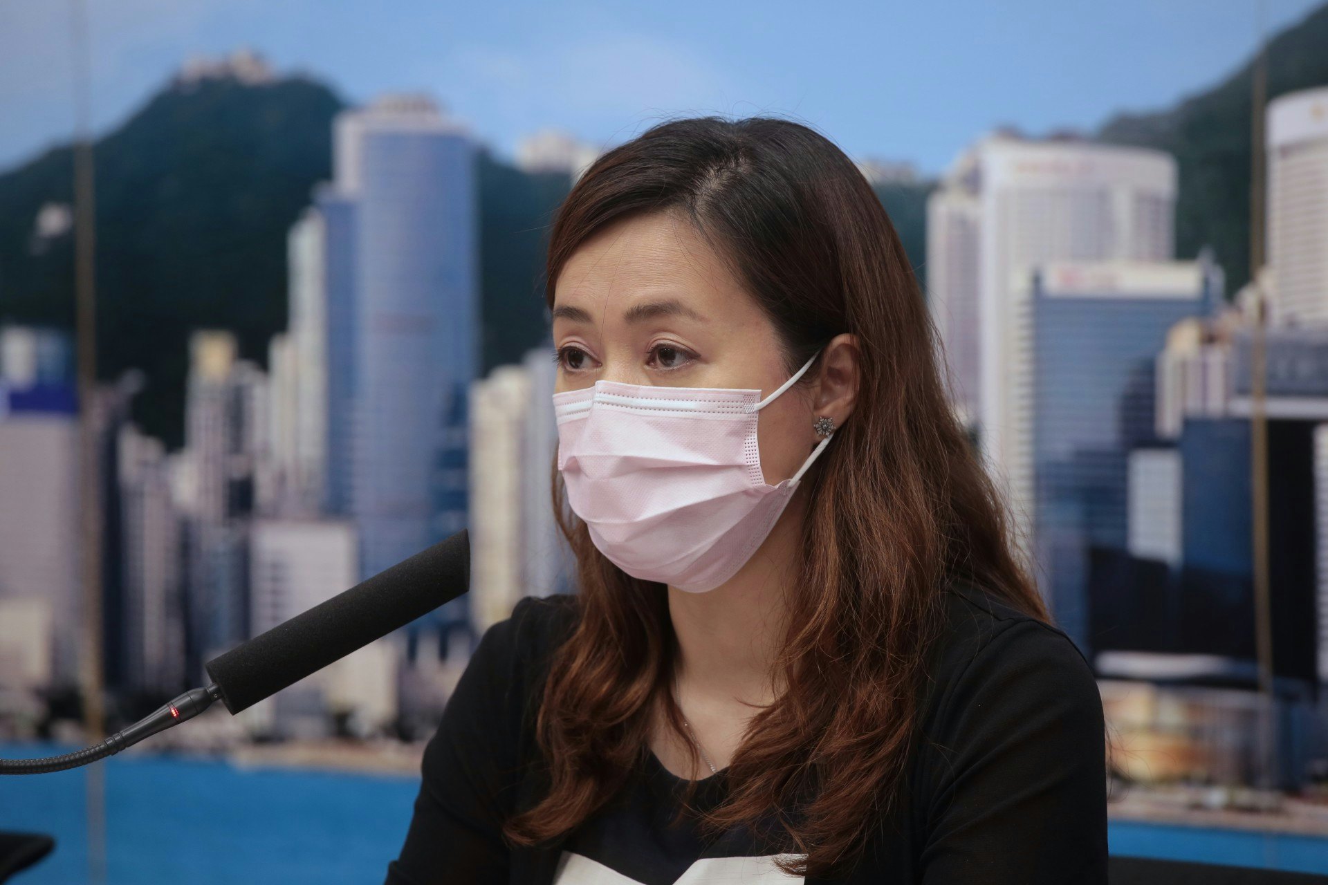 庾慧玲透露,伊利沙伯醫院有染疫孕婦需緊急分娩。(李澤彤攝) 庾慧玲透露,伊利沙伯醫院有染疫孕婦需緊急分娩。(李澤彤攝)