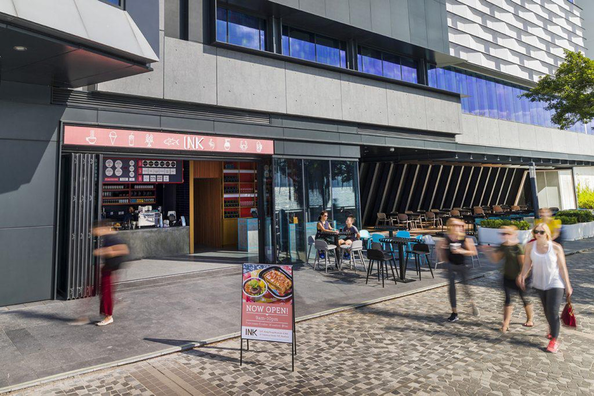根據衞生防護中心資料,該名確診患者曾到訪尖沙嘴Ink Seafood Bar &Eatery。(Ink Seafood Bar &Eatery官網圖片) 根據衞生防護中心資料,該名確診患者曾到訪尖沙嘴Ink Seafood Bar &Eatery。(Ink Seafood Bar &Eatery官網圖片)