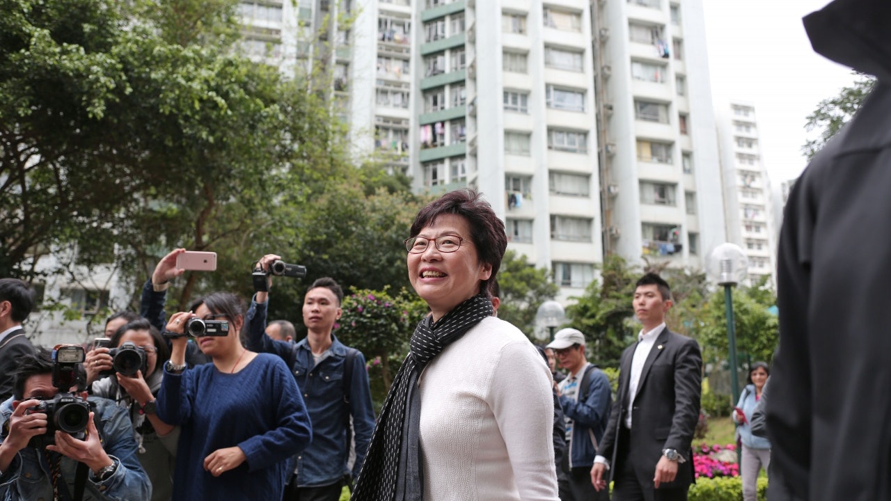 林鄭月娥重提受上帝感召選特首:需個人犧牲 若理性分析未必想做 林鄭月娥重提受上帝感召選特首:需個人犧牲 若理性分析未必想做