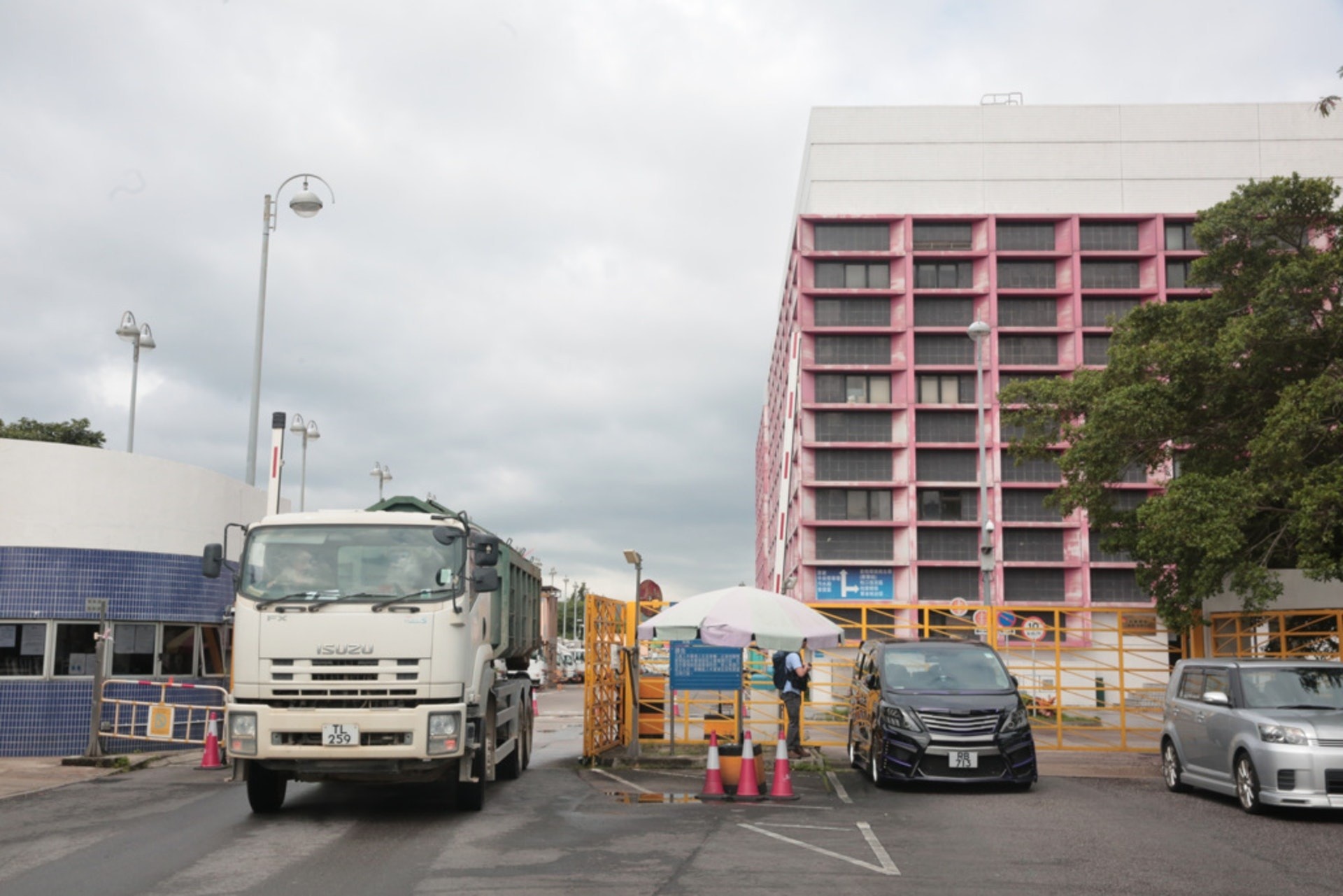 運輸署表示,廣東省對進粵的香港跨境貨車司機已加強入境管理措施。(資料圖片) 運輸署表示,廣東省對進粵的香港跨境貨車司機已加強入境管理措施。(資料圖片)