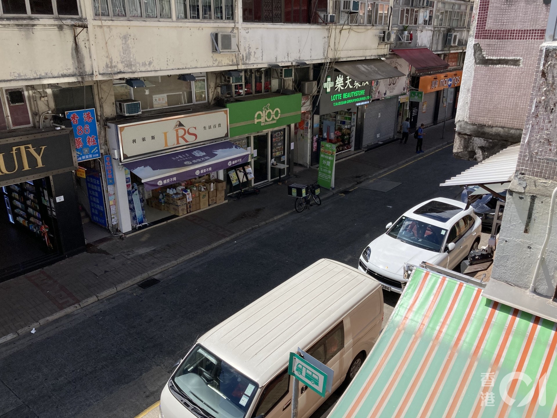 水貨客已消聲匿跡,「藥房街」不再像昔日熙來攘往。(歐陽德浩攝) 水貨客已消聲匿跡,「藥房街」不再像昔日熙來攘往。(歐陽德浩攝)
