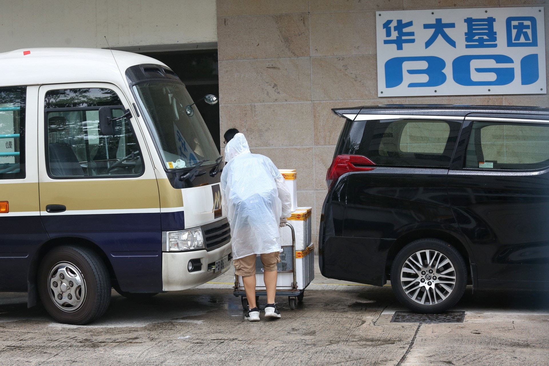 新冠肺炎｜港府解釋委3化驗所　每個樣本付300元起　支出逾1.5億