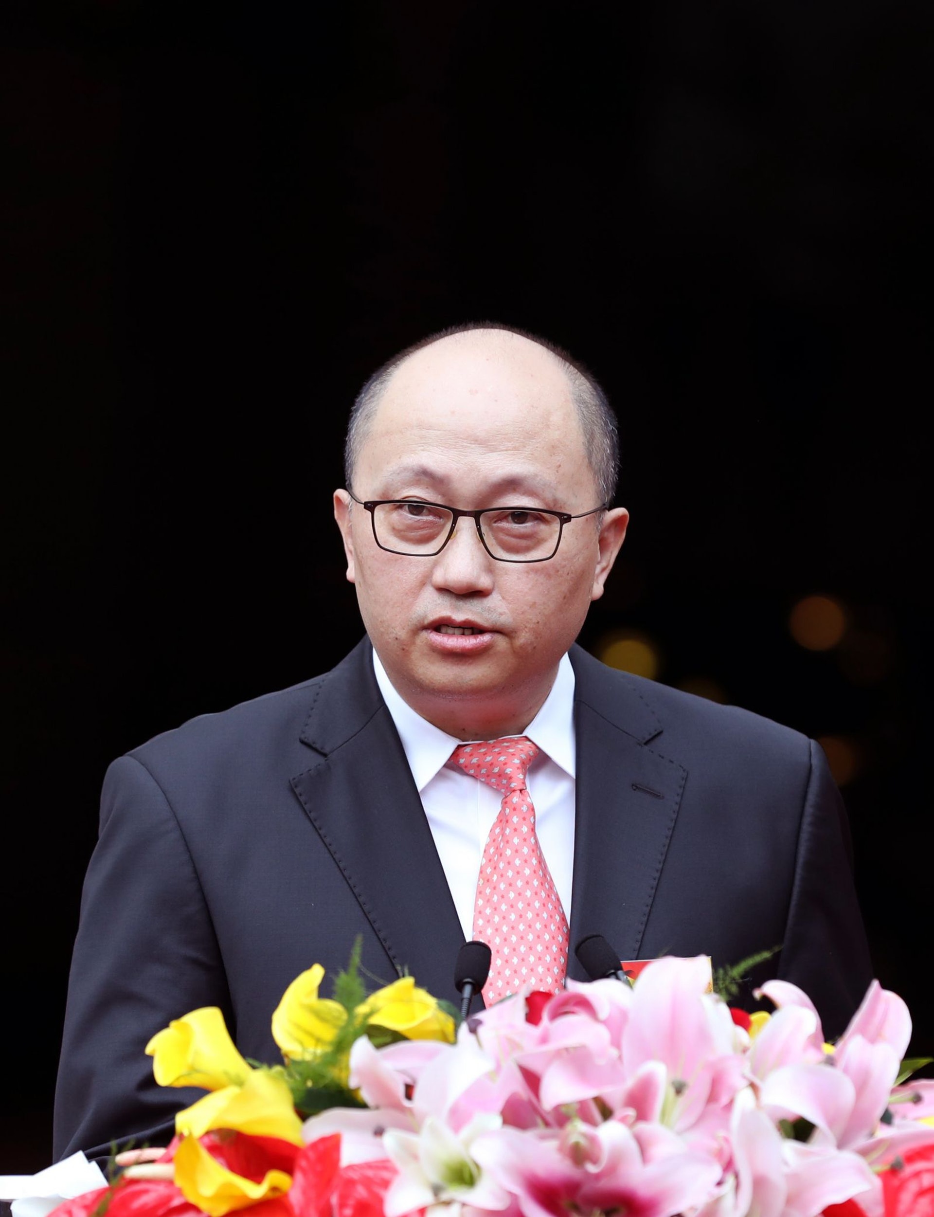 【美國制裁名單】國安公署署長鄭雁雄:國安公署根據《港區安全法》成立,具有監督地方當局和直接調查重大案件的廣泛權力。被指定為辦公室的主任,是從事或威脅其和平,安全,穩定或自治的領導人或官員。(新華社) 【美國制裁名單】國安公署署長鄭雁雄:國安公署根據《港區安全法》成立,具有監督地方當局和直接調查重大案件的廣泛權力。被指定為辦公室的主任,是從事或威脅其和平,安全,穩定或自治的領導人或官員。(新華社)