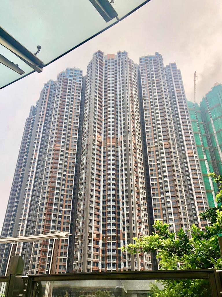 3名新確診者都居於港鐵康城站一帶的中產住宅，分別居於晉海、領都、峻瀅。圖為晉海。　（資料圖片）