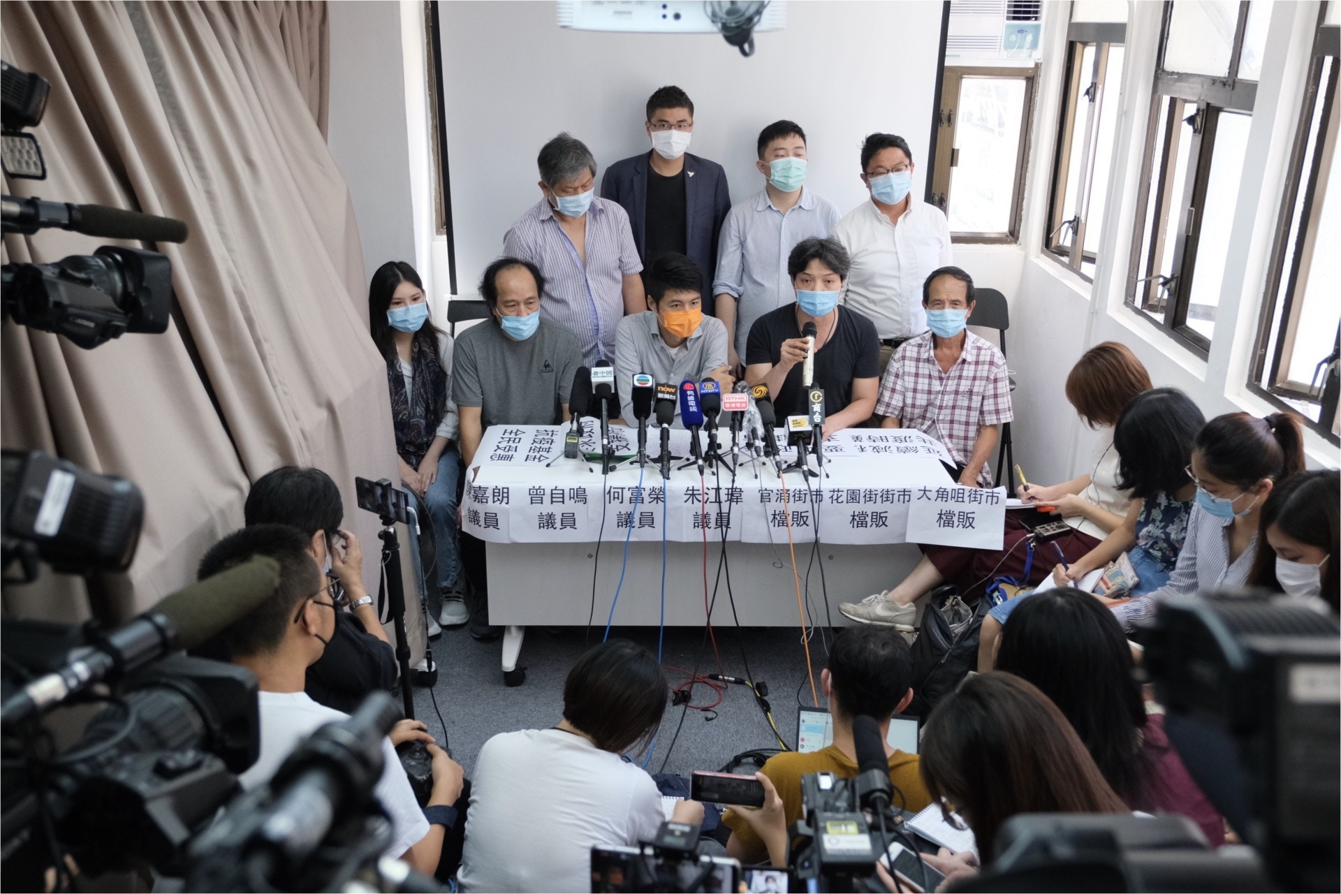【新冠肺炎】食環署街市生意一落千丈　生果檔主：賣一半爛一半
