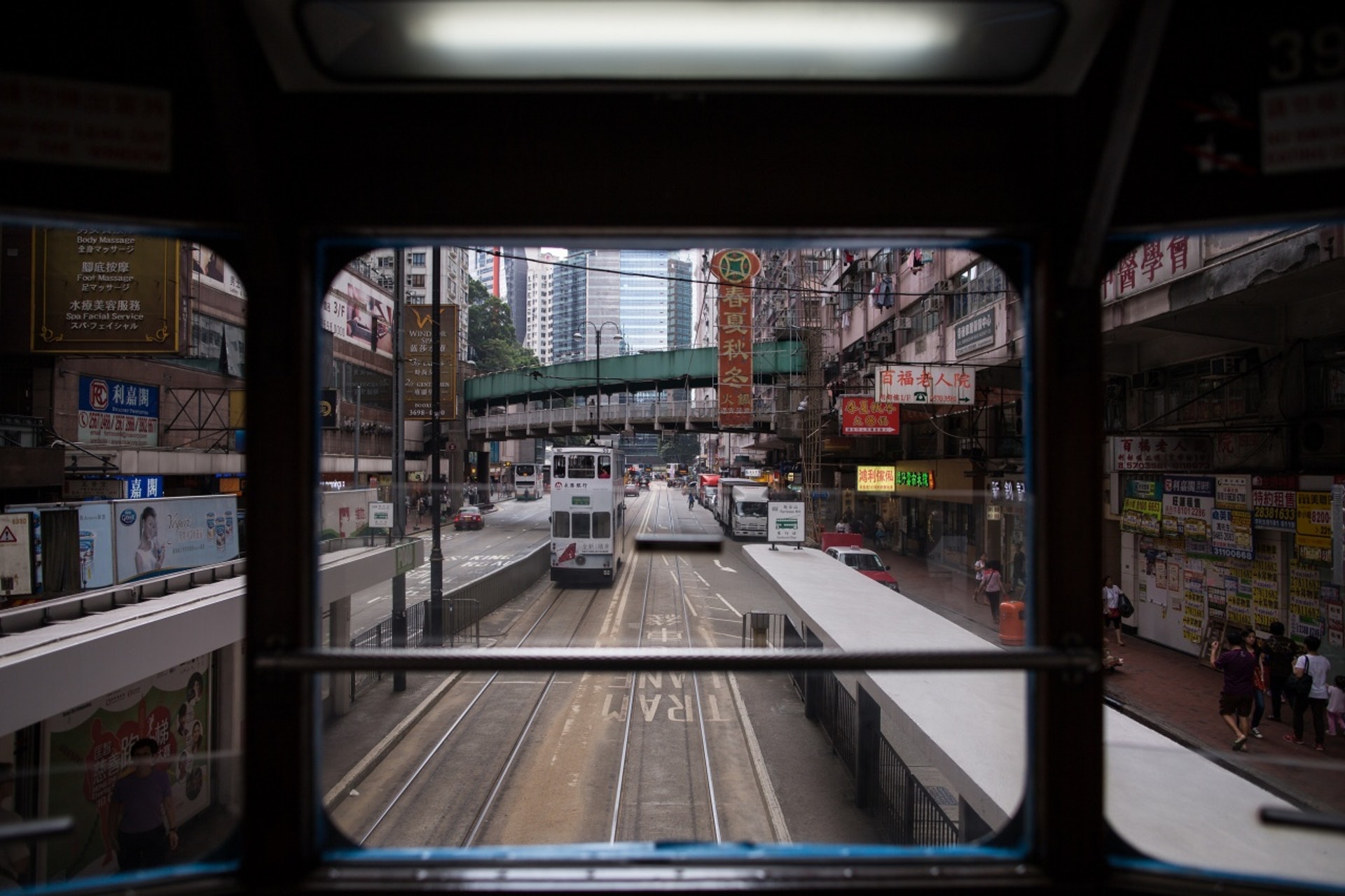 電車公司年初設車速監察計劃,被指「逼車長超速」。(資料圖片) 電車公司年初設車速監察計劃,被指「逼車長超速」。(資料圖片)
