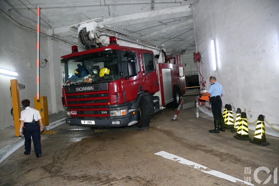 香港仔消防車意外撞柱幸無人受傷 香港01 突發