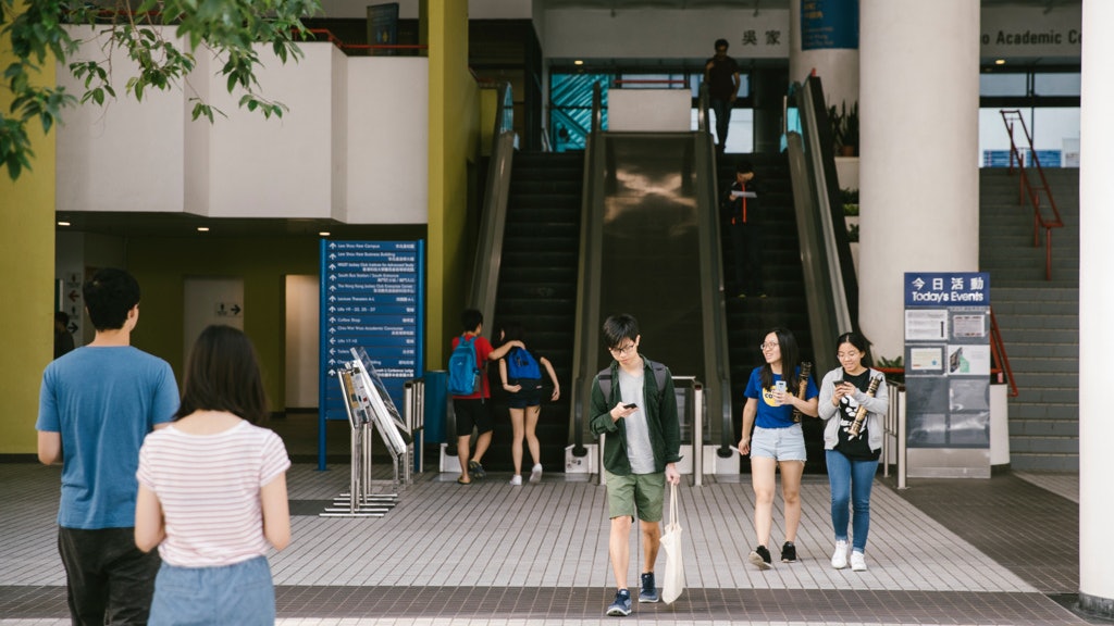 大學生社會幸福感去年顯著下跌 5大學研究團隊:難歸因社會事件 大學生社會幸福感去年顯著下跌 5大學研究團隊:難歸因社會事件
