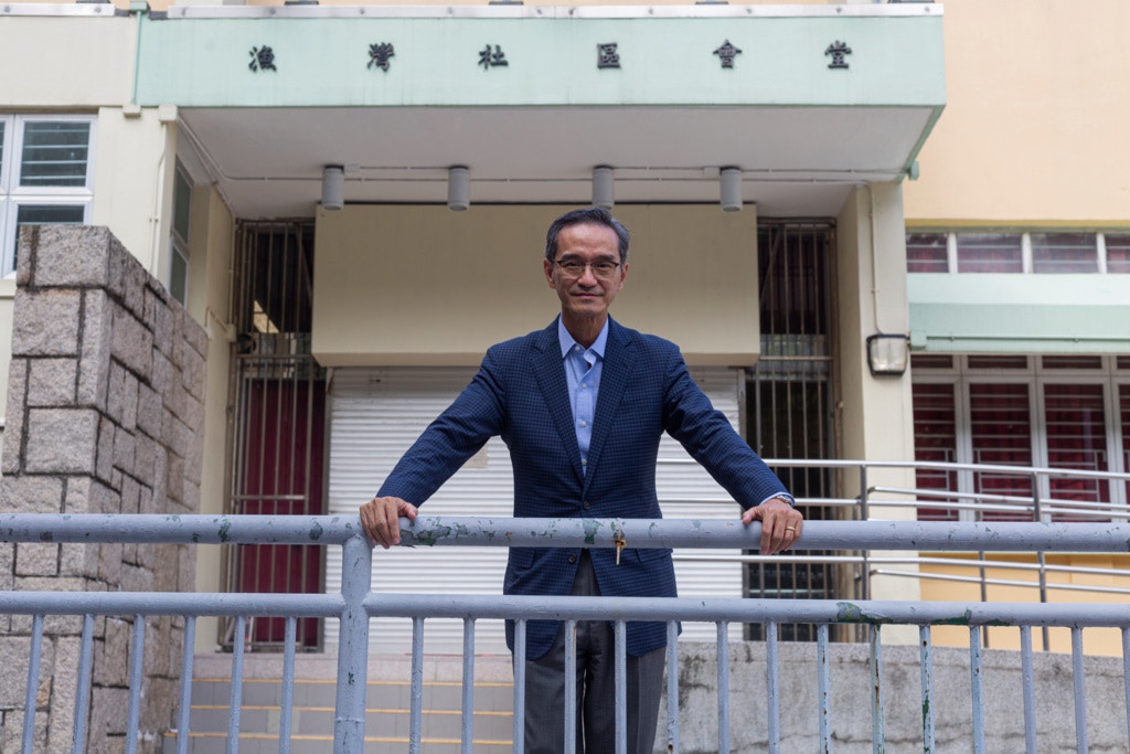 黃遠輝年少時曾居於漁灣邨，當中社區會堂更滿載兒時回憶。（張浩維攝）