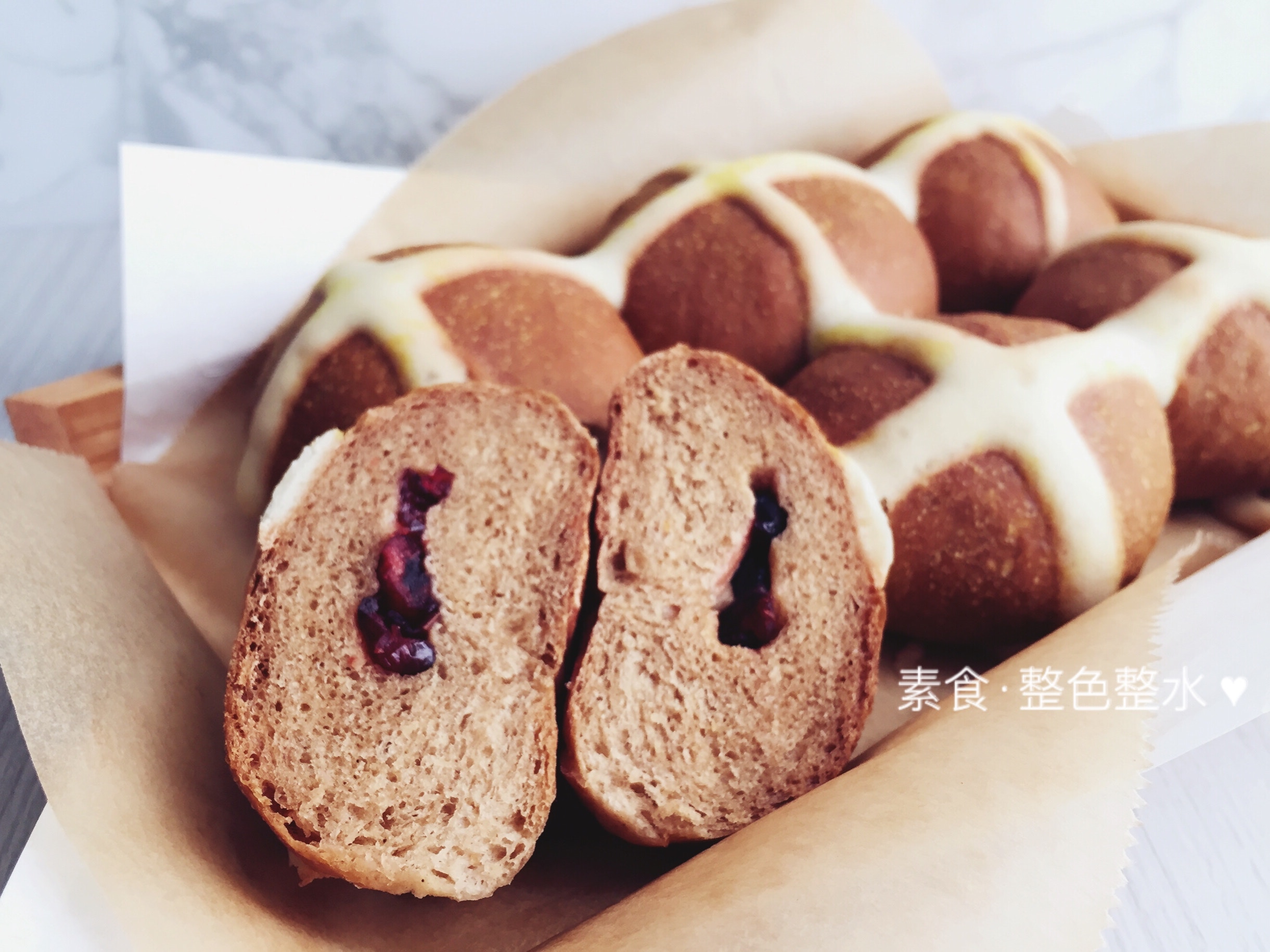 【博客教煮素】英倫節日食品：復活十字包