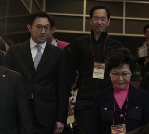 李律仁（左）擔任林鄭月娥競選辦副主任期間，行事不高調。他稱喜歡繼續做大律師工作，變相指無意加入政府。（資料圖片／林若勤攝）