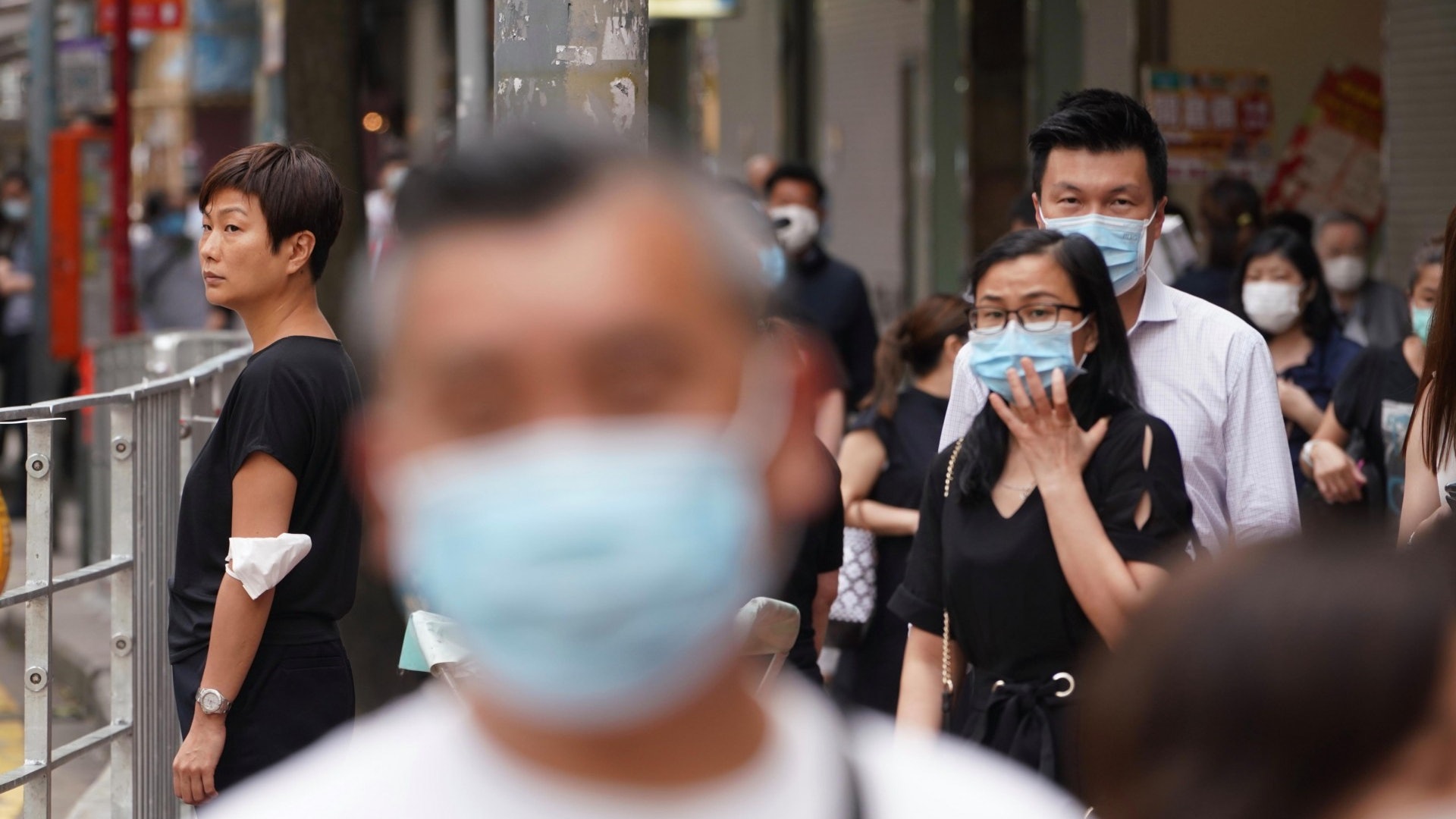 口罩肺炎|供應商向物流署提供近億元疑假日本產口罩 海關拘2人 口罩肺炎|供應商向物流署提供近億元疑假日本產口罩 海關拘2人