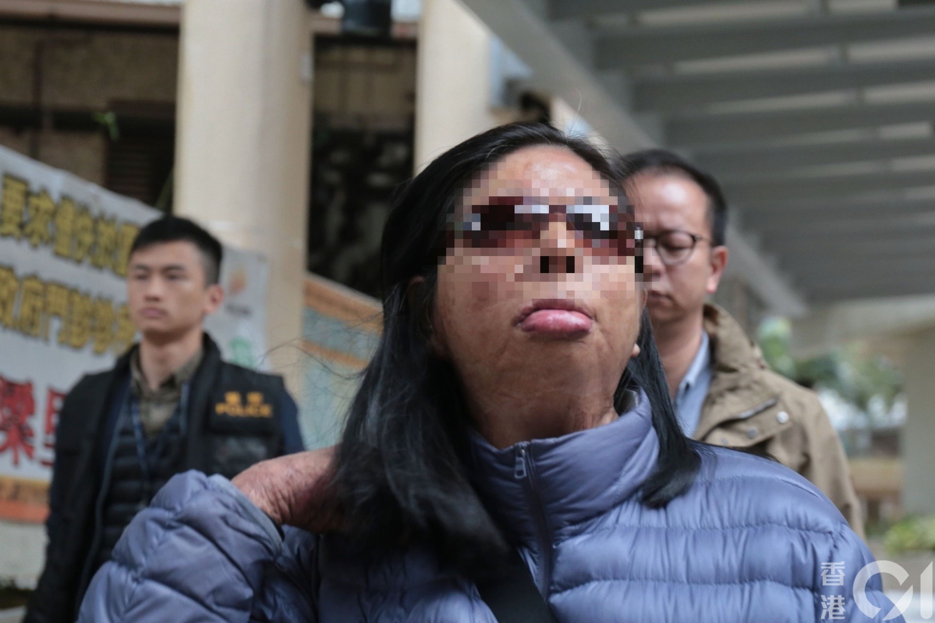 2018年1月,一名獨居婦涉5樓掟貴婦狗落街令狗隻當場死亡,被控一項殘酷對待動物罪但被判無罪。(資料圖片) 2018年1月,一名獨居婦涉5樓掟貴婦狗落街令狗隻當場死亡,被控一項殘酷對待動物罪但被判無罪。(資料圖片)