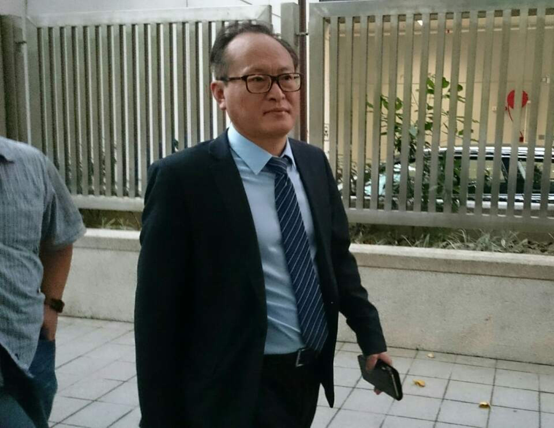 司榮彬在庭上稱對裁決結果感到意外,堅稱一直都想拯救亞視。(伍凱瑩攝) 司榮彬在庭上稱對裁決結果感到意外,堅稱一直都想拯救亞視。(伍凱瑩攝)