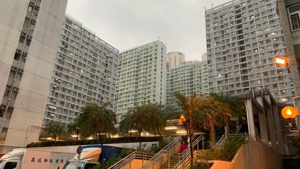 確診大廈食肆|荃灣新增5住戶確診 有患者曾到九龍城金鳳大餐廳 確診大廈食肆|荃灣新增5住戶確診 有患者曾到九龍城金鳳大餐廳