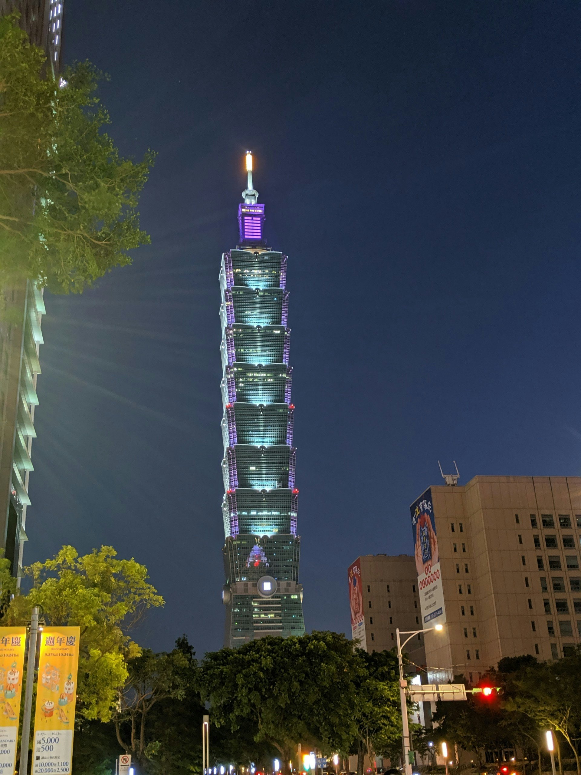 台灣今日(9日)宣布,因香港疫情趨緩列中低風險,短期商務客可縮短檢疫期。(香港01記者攝) 台灣今日(9日)宣布,因香港疫情趨緩列中低風險,短期商務客可縮短檢疫期。(香港01記者攝)