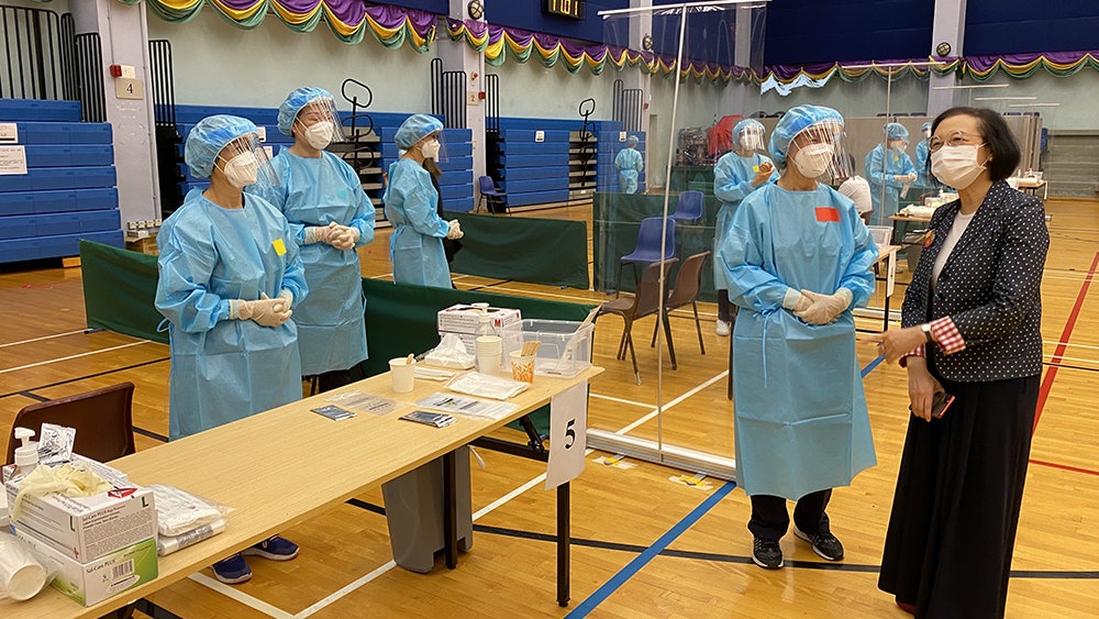 全民檢測|計劃尾聲 陳肇始感謝內地檢測員及6000港醫護協助 全民檢測|計劃尾聲 陳肇始感謝內地檢測員及6000港醫護協助