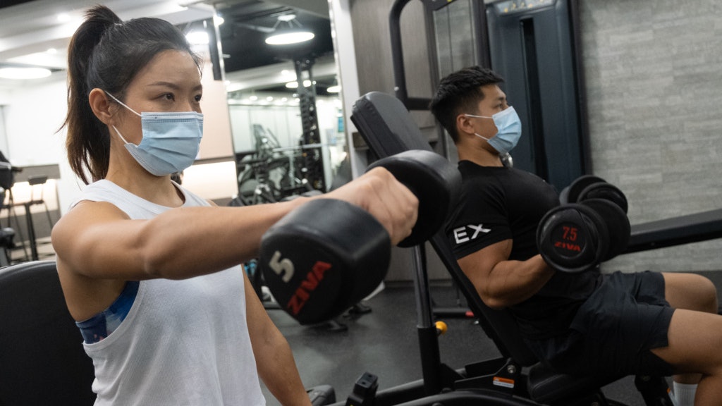 口罩肺炎|卡拉OK重開不能除口罩唱歌 健身室內符一個條件可不戴 口罩肺炎|卡拉OK重開不能除口罩唱歌 健身室內符一個條件可不戴