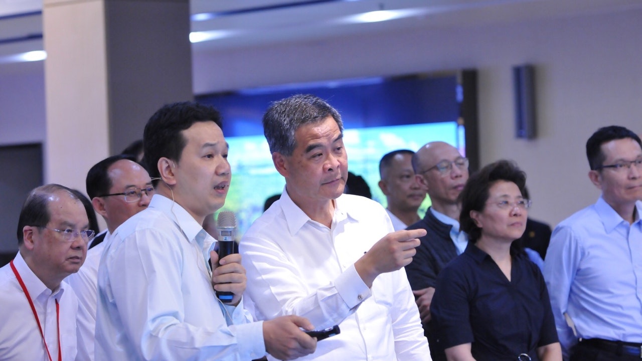 梁振英:大灣區規劃助港發展動力增 銀行文職因企業拓展多分花紅 梁振英:大灣區規劃助港發展動力增 銀行文職因企業拓展多分花紅
