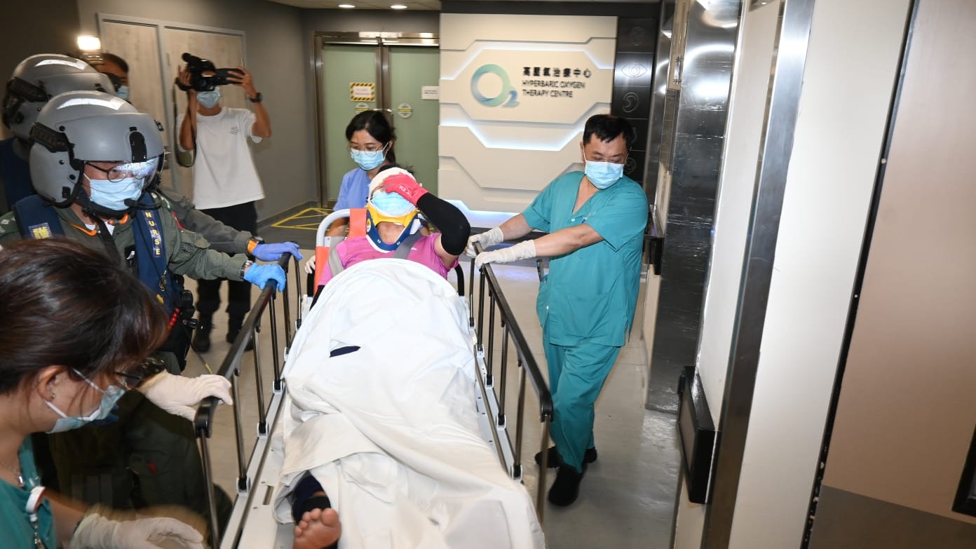 兩小時兩宗墮崖意外 中年女大廟灣「綑邊遊」 斷繩墮坡受傷 兩小時兩宗墮崖意外 中年女大廟灣「綑邊遊」 斷繩墮坡受傷