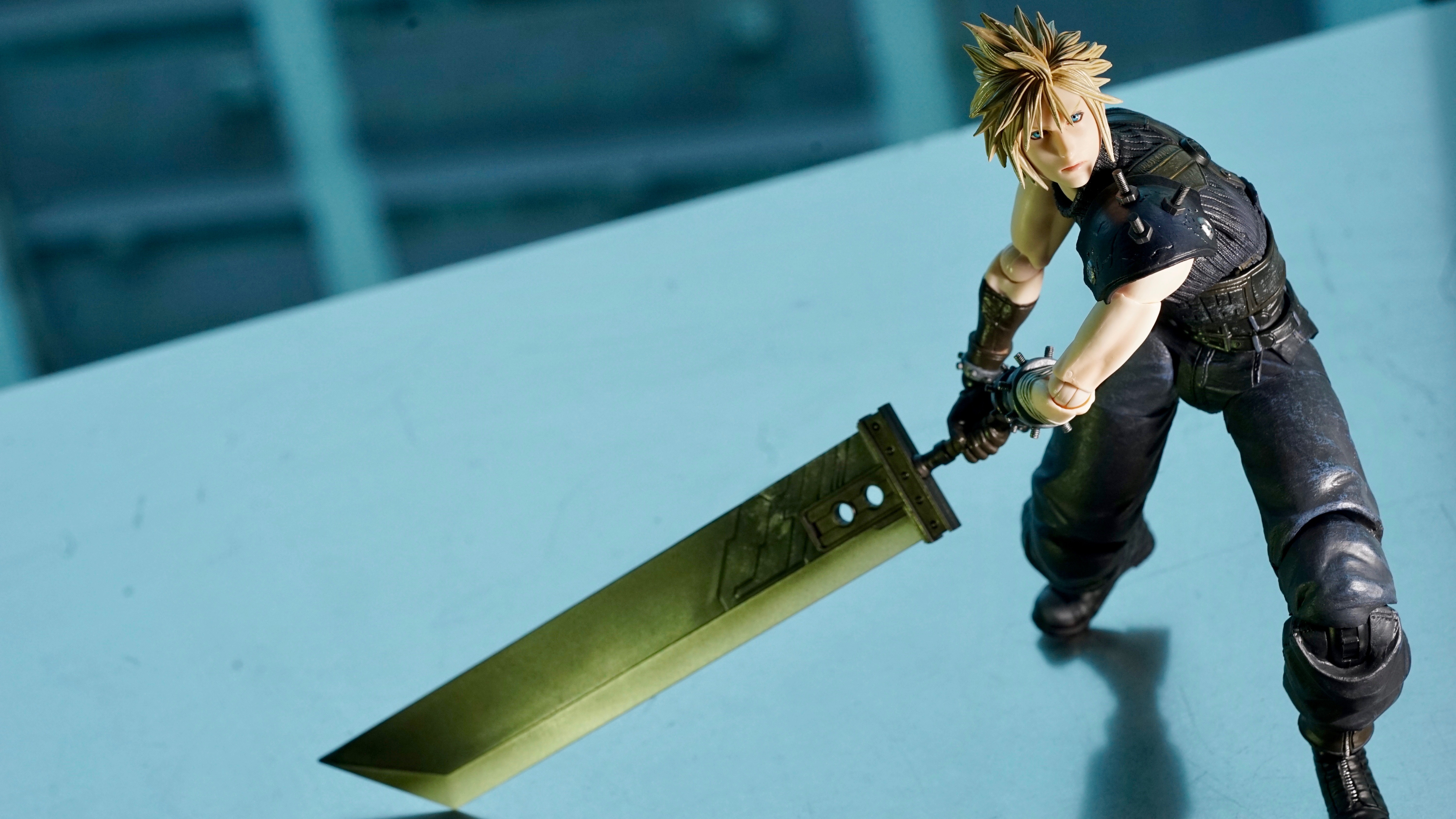 FF VII remake版Cloud　Play Arts 改人偶型格圖集