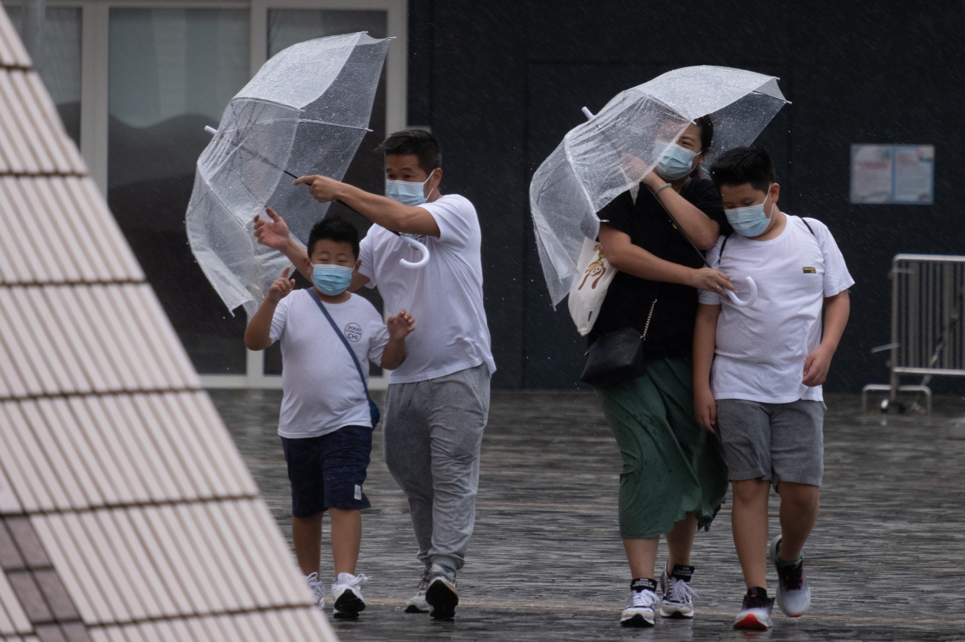 浪卡風球 交通消息 5間專營巴士6時半恢復行駛港鐵加密班次 香港01 社會新聞