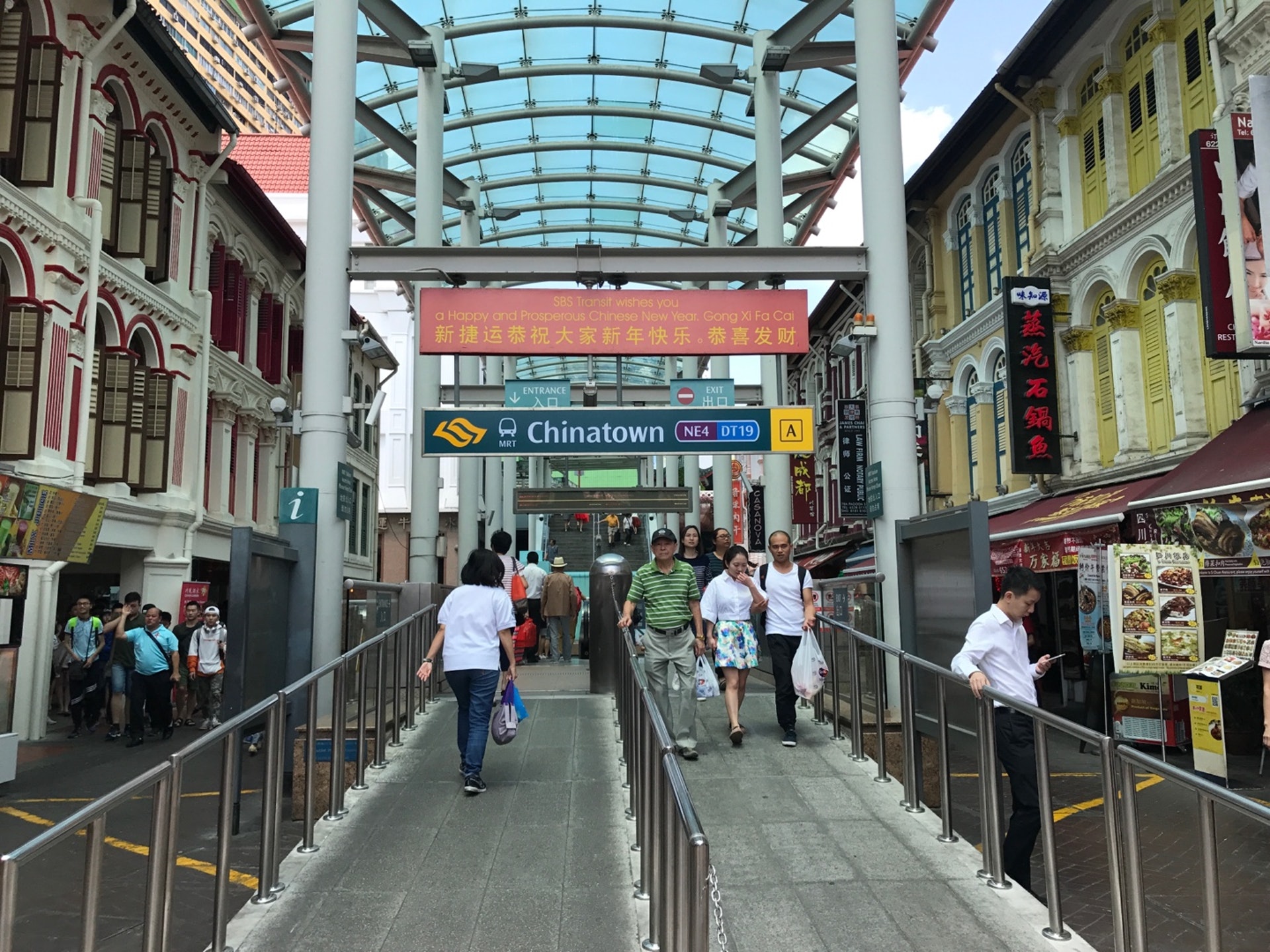 香港與新加坡就建立航空旅遊氣泡機制達成原則性協議,短期內終於有機會重拾飛行外遊的感覺。(香港01記者攝) 香港與新加坡就建立航空旅遊氣泡機制達成原則性協議,短期內終於有機會重拾飛行外遊的感覺。(香港01記者攝)