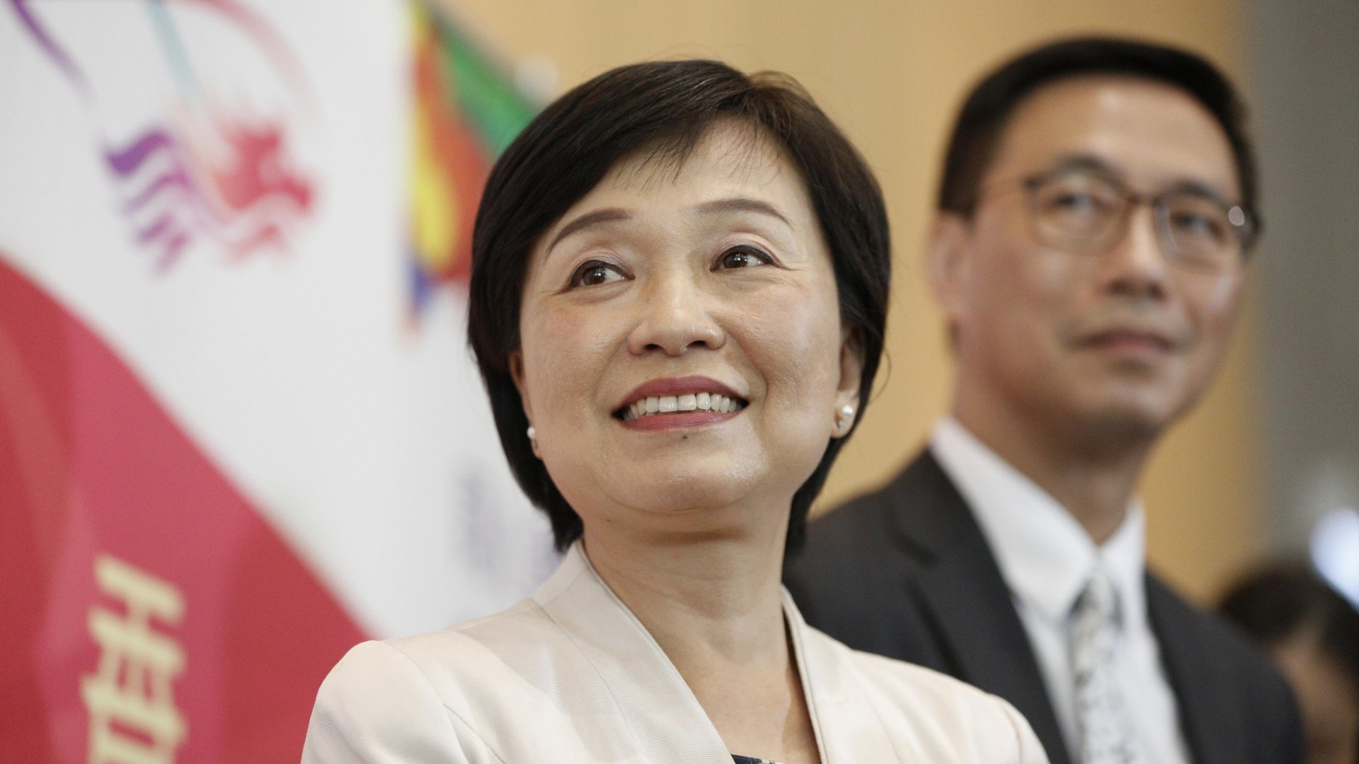 倘教材宣揚個人政治立場 帶有仇恨蔡若蓮 騎劫校本絕不接受 倘教材宣揚個人政治立場 帶有仇恨蔡若蓮 騎劫校本絕不接受