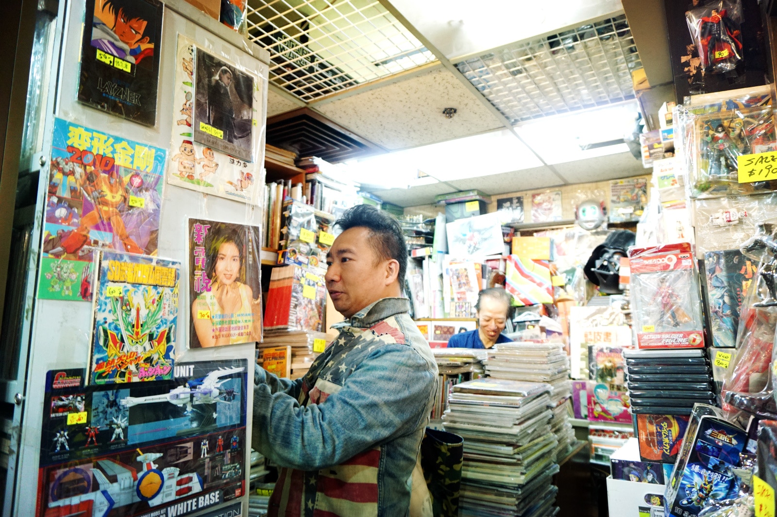 盧子英的Comic Box是信和傳奇，是其中一間張一明愛蒲而仍生存的信和店。