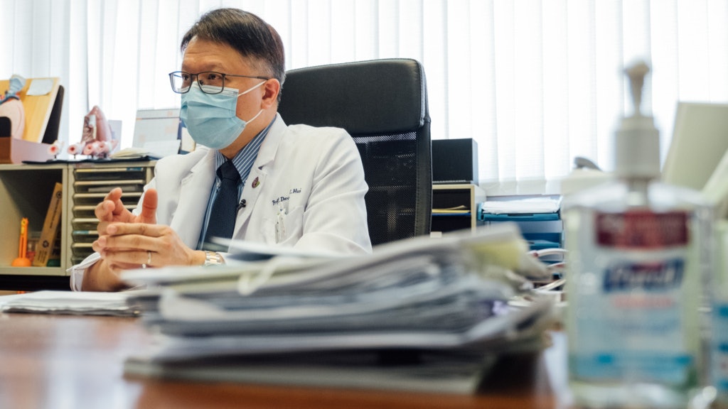 新冠肺炎|許樹昌倡意大利西班牙列高危地區 不宜放寬限聚令措施 新冠肺炎|許樹昌倡意大利西班牙列高危地區 不宜放寬限聚令措施