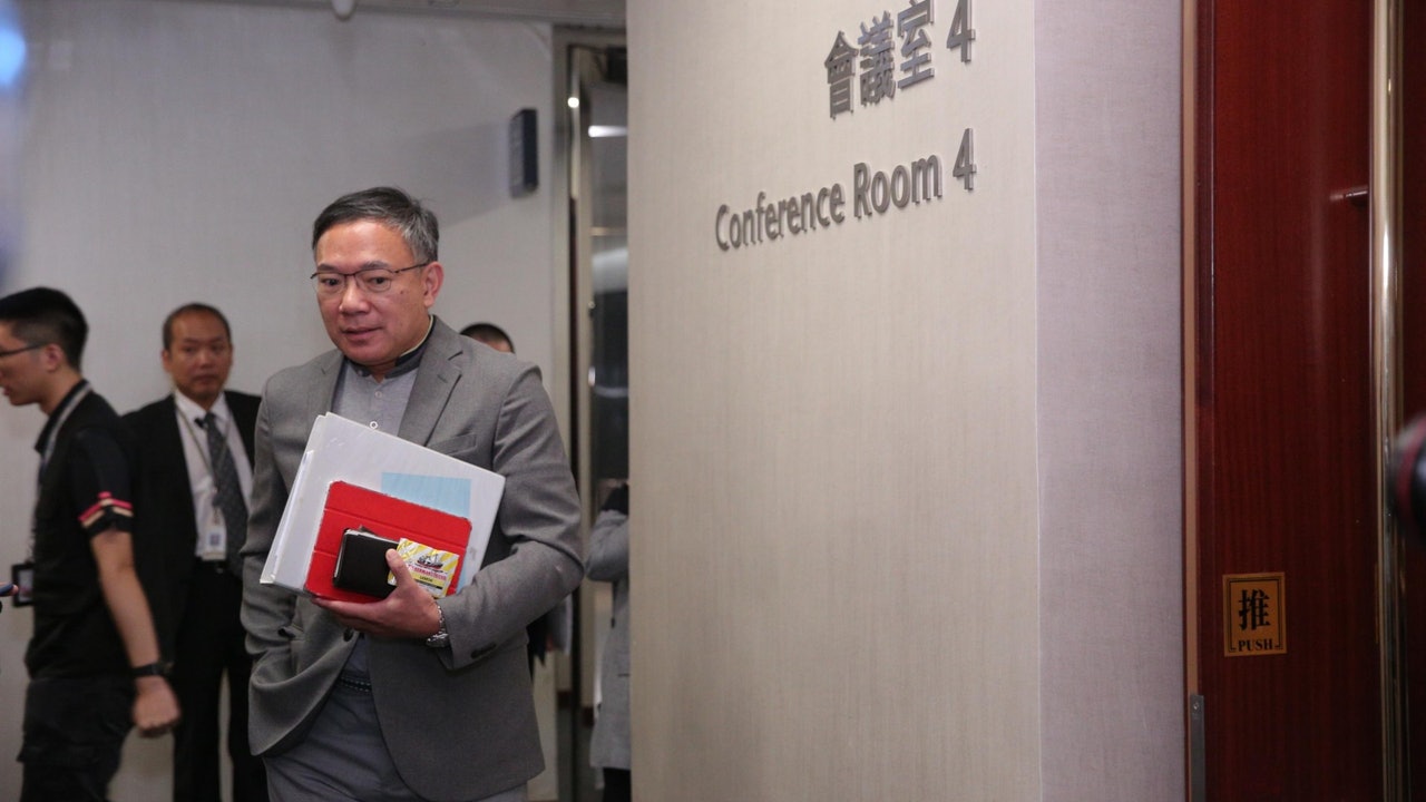 立法會修規擬罰停賽 議事規則委員會通過建議 料下月底交大會 立法會修規擬罰停賽 議事規則委員會通過建議 料下月底交大會