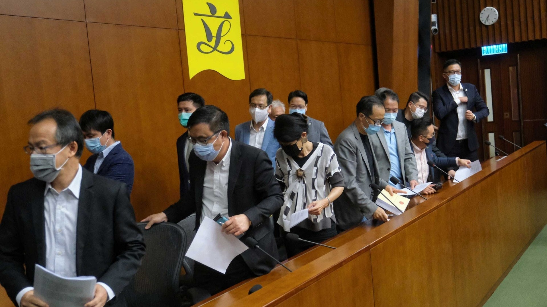 人大DQ・拆局|北京「回馬槍」收網 檢算泛民總辭得失方程式 人大DQ・拆局|北京「回馬槍」收網 檢算泛民總辭得失方程式