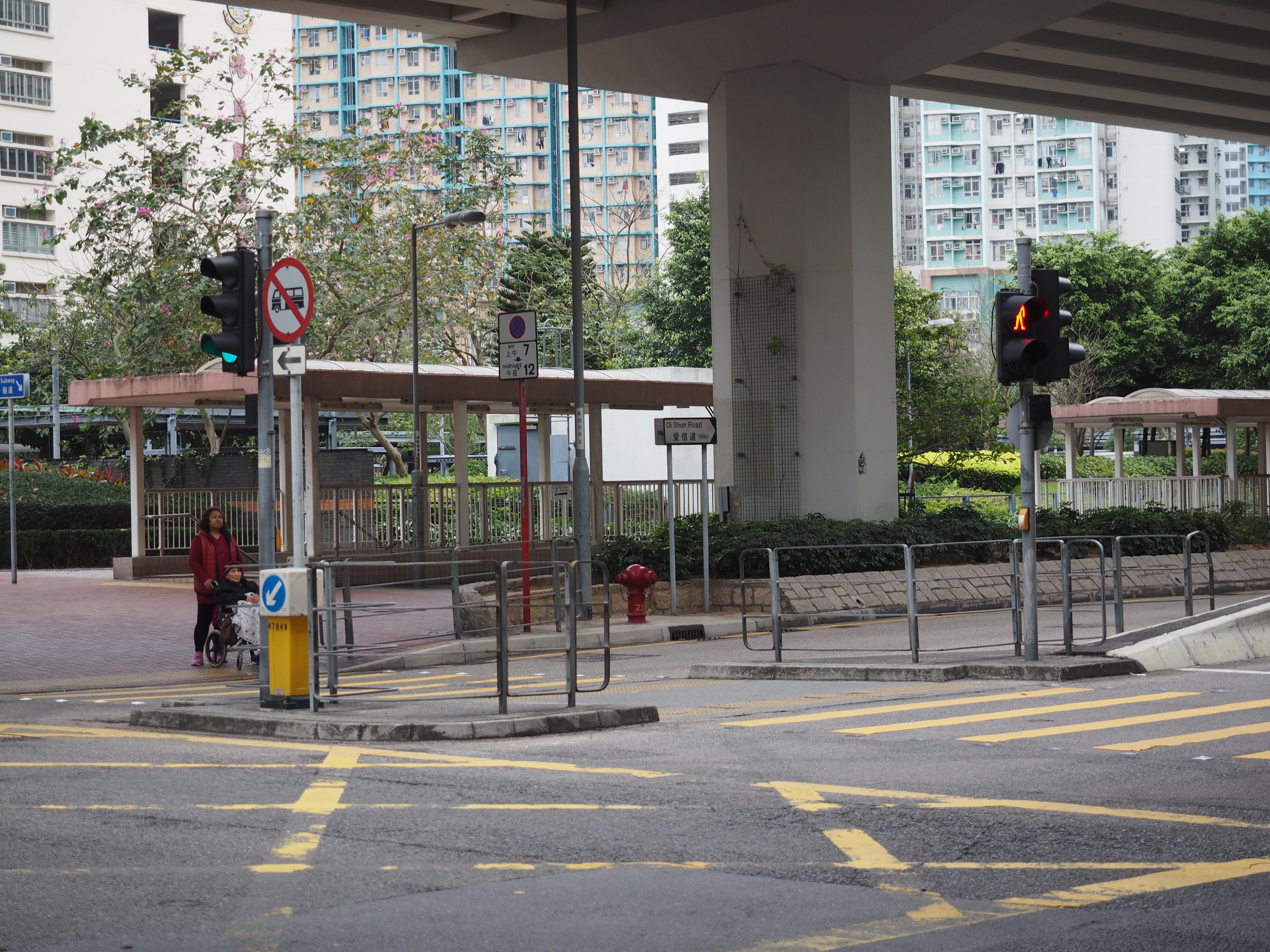這條行人隧道位於西灣河太安街附近，橫跨愛信道。（顏寧攝）