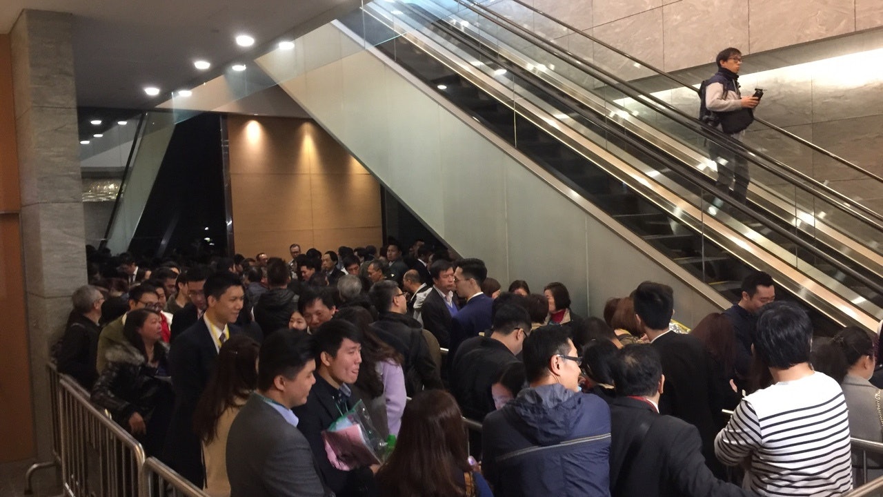 【樓市狂潮】發展商高成數一按助「上車」 可能送了買家一程? 【樓市狂潮】發展商高成數一按助「上車」 可能送了買家一程?