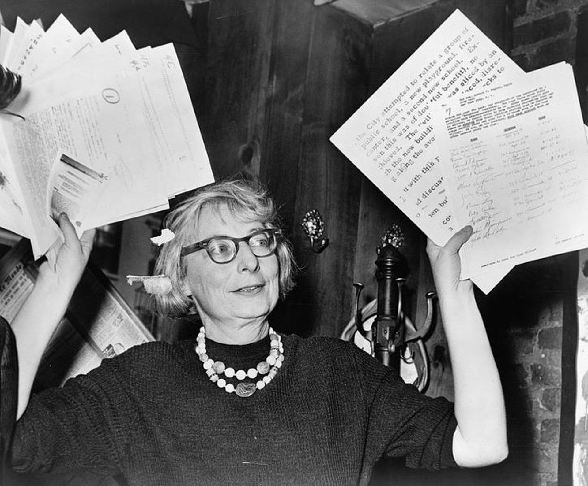 城市研究者珍.雅各(Jane Jacobs)。 (網上圖片) 城市研究者珍.雅各(Jane Jacobs)。 (網上圖片)