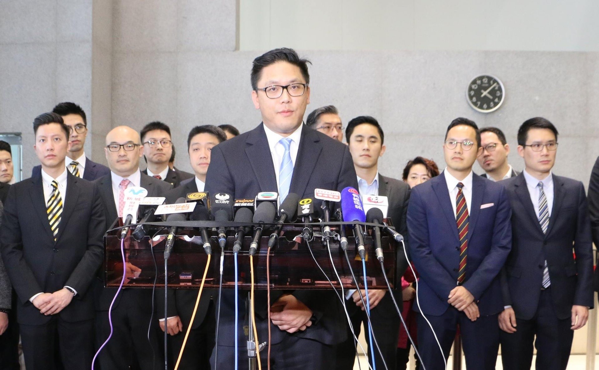 梁宏正表示,香港的青年專長多元化,年青人或希望從事工業、科技、服務業,以至文化企業,而大灣區不同城市在分工、協同發展下,正好提供多元的工作選擇。(資料圖片) 梁宏正表示,香港的青年專長多元化,年青人或希望從事工業、科技、服務業,以至文化企業,而大灣區不同城市在分工、協同發展下,正好提供多元的工作選擇。(資料圖片)