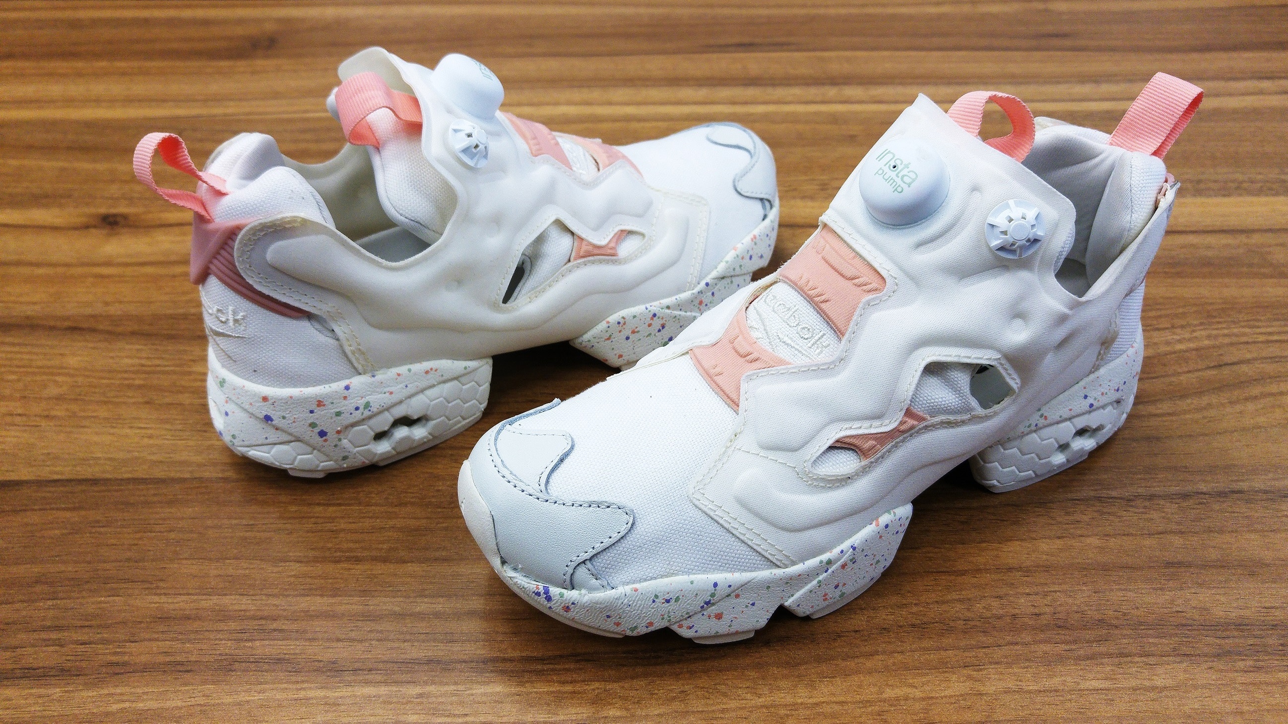 Reebok pump cheap fury easter