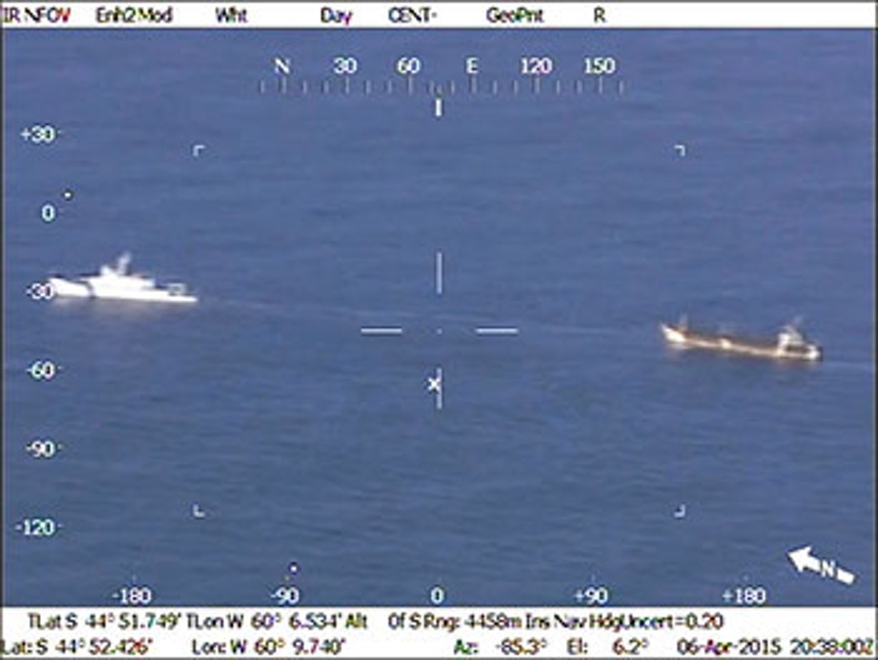 阿根廷海岸警衛隊與中國漁船在海面展開追逐(阿根廷海軍圖片)。 阿根廷海岸警衛隊與中國漁船在海面展開追逐(阿根廷海軍圖片)。