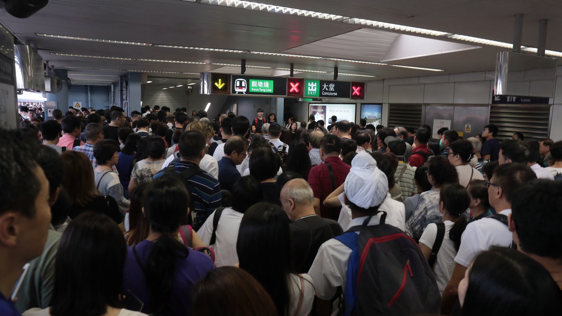 【港鐵故障】架空電纜故障 搶修4.5小時 東鐵綫服務終逐步回復 【港鐵故障】架空電纜故障 搶修4.5小時 東鐵綫服務終逐步回復