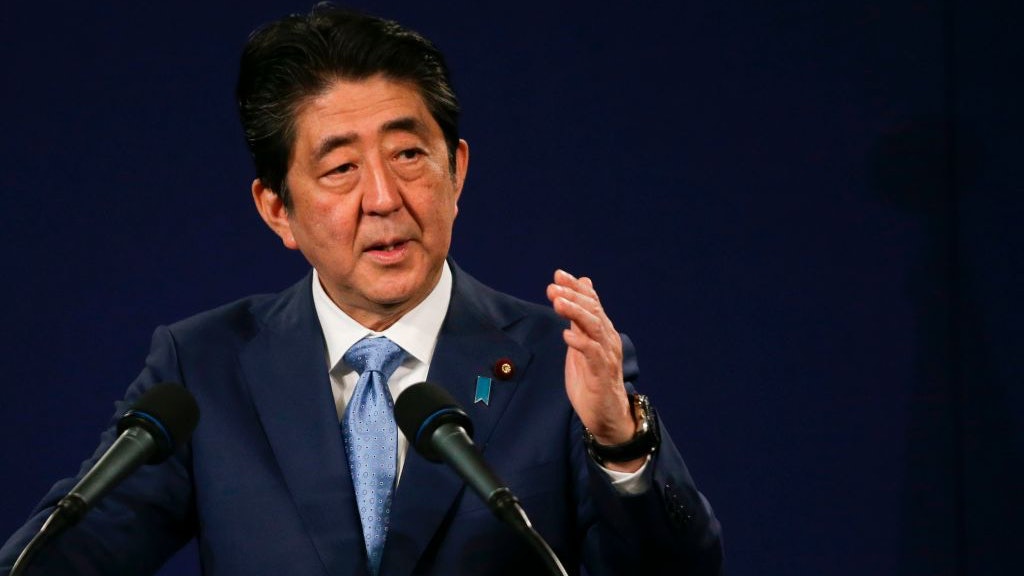 日本首相欲年內推修憲草案 自民黨內部嫌安倍晉三「不夠右」 日本首相欲年內推修憲草案 自民黨內部嫌安倍晉三「不夠右」