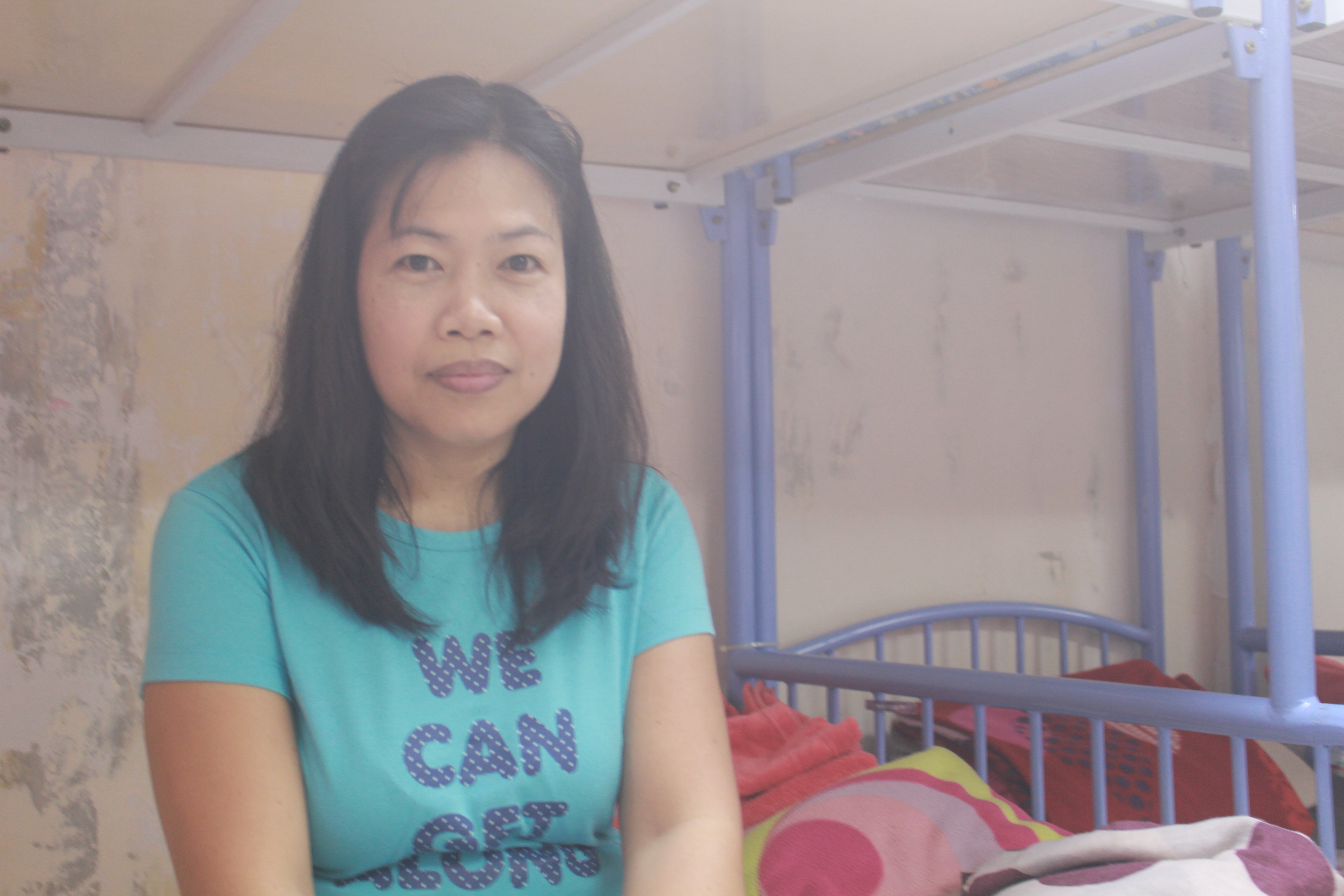 Aileen在香港當了5年半外傭，自覺低人一等。（林𡝴雯攝）