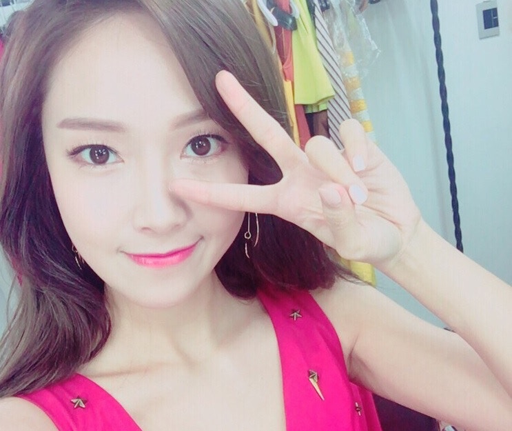 Jessica擔任節目主持人　為重返樂壇鋪路